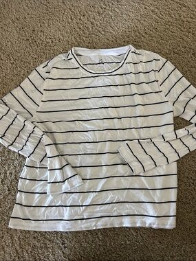 White and Black Stripe Lou & Grey size L Shirt super soft